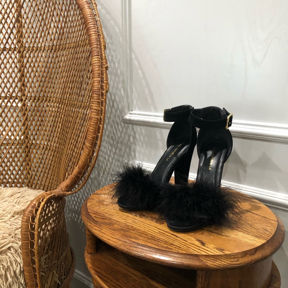 Shoe Repulic Black Heels With Feathers 🖤